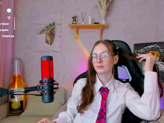 KiraRumGirl webcam