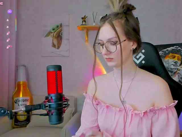 Модель: KiraRumGirl