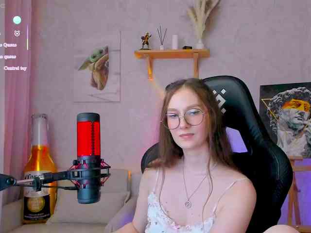 KiraRumGirl webcam