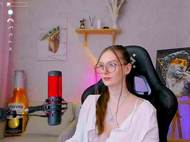 KiraRumGirl webcam