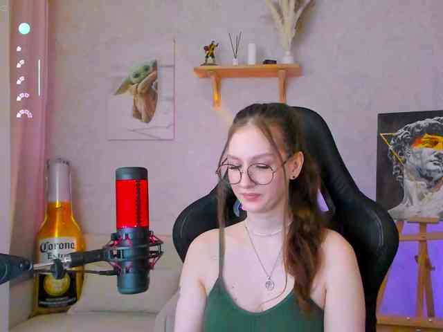 KiraRumGirl webcam