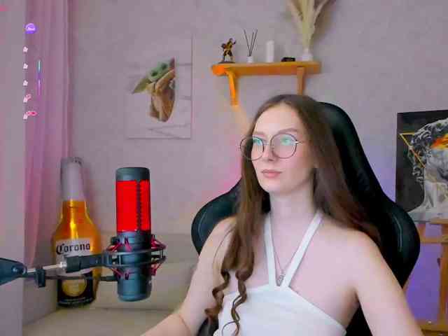KiraRumGirl webcam