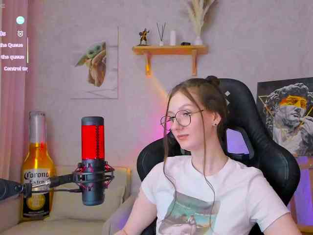 KiraRumGirl webcam