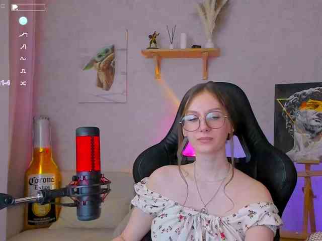 KiraRumGirl webcam