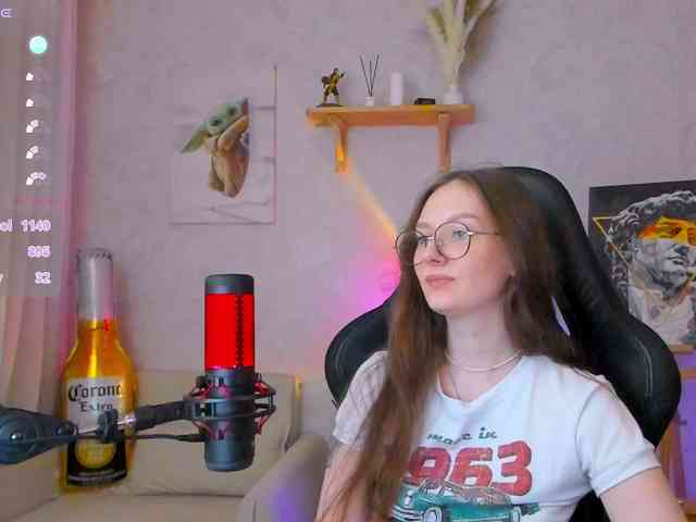 KiraRumGirl webcam