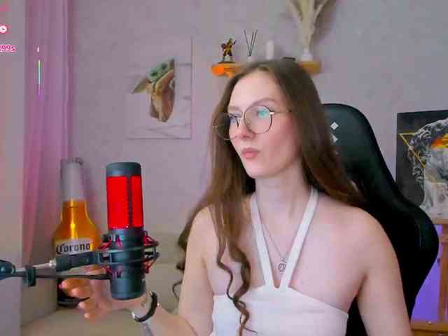 KiraRumGirl webcam