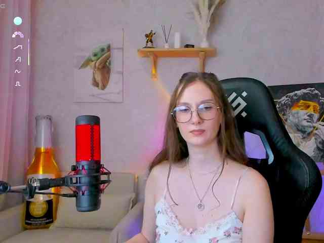KiraRumGirl webcam