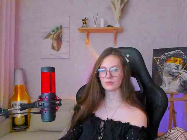 KiraRumGirl webcam
