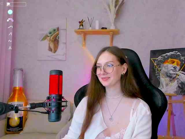 KiraRumGirl webcam