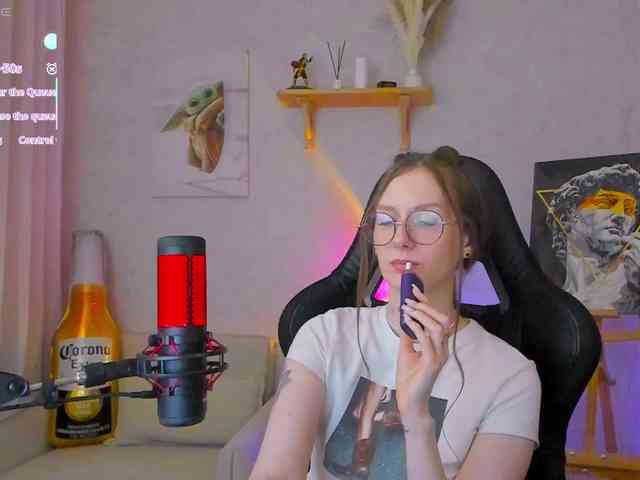 KiraRumGirl webcam