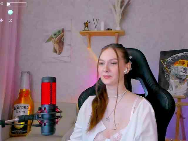 KiraRumGirl webcam