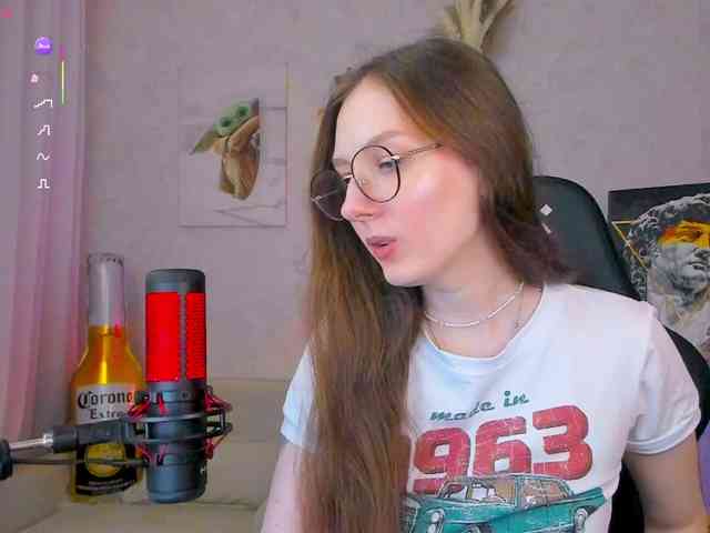 KiraRumGirl webcam