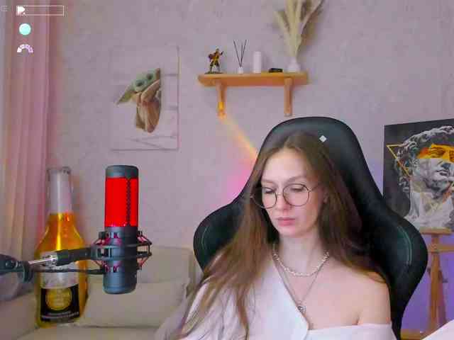 KiraRumGirl webcam