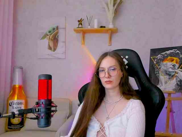KiraRumGirl webcam