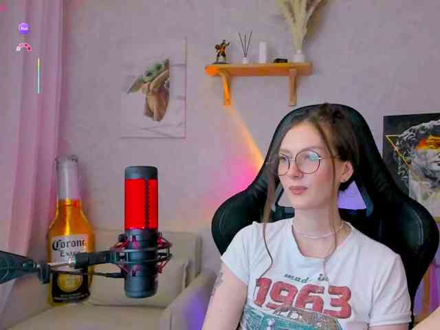 KiraRumGirl webcam