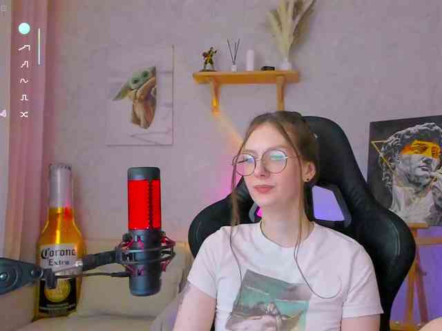 KiraRumGirl webcam