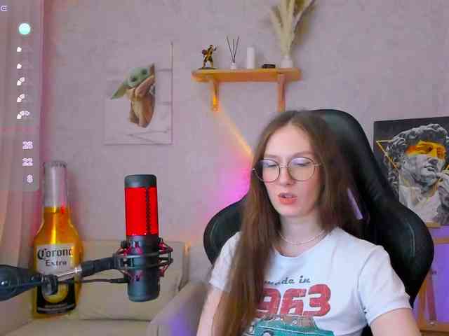 KiraRumGirl webcam