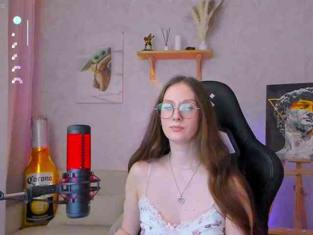 KiraRumGirl webcam