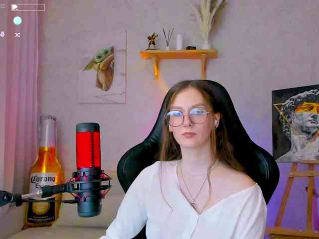 KiraRumGirl webcam