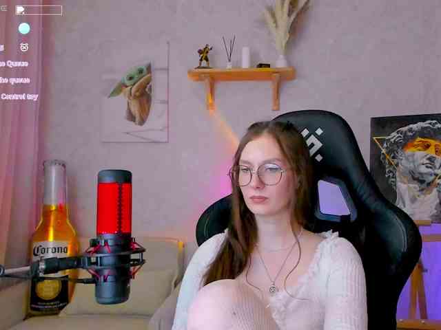 KiraRumGirl webcam