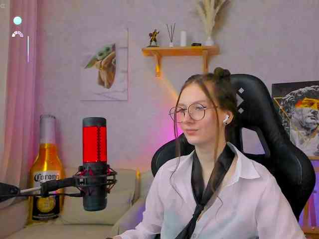 KiraRumGirl webcam