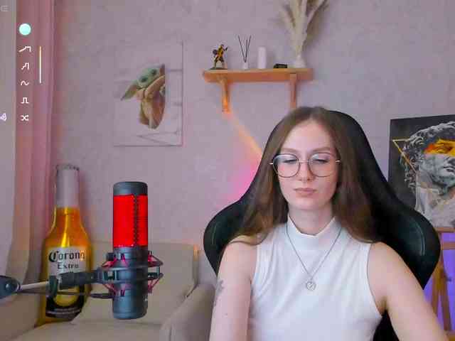 KiraRumGirl webcam