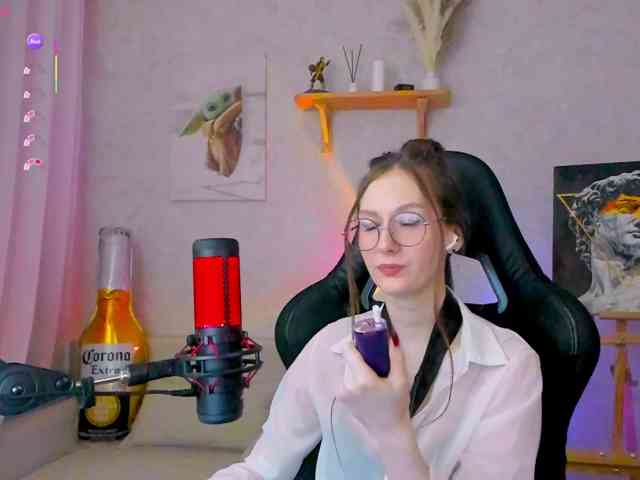 KiraRumGirl webcam
