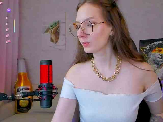 Модель: KiraRumGirl