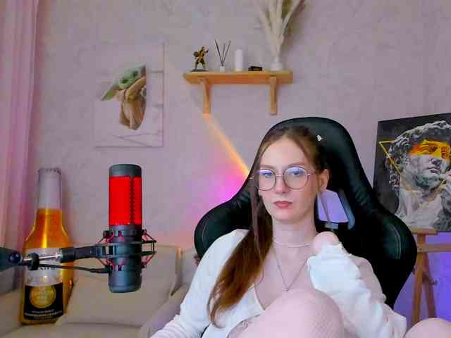KiraRumGirl webcam