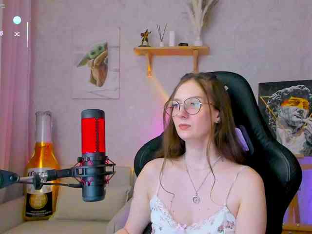 KiraRumGirl webcam
