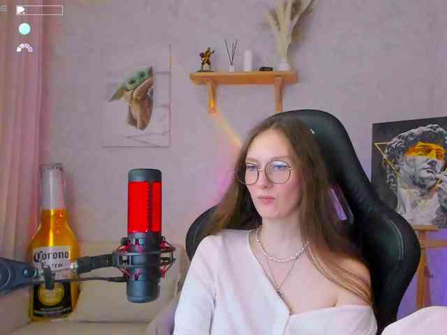KiraRumGirl webcam