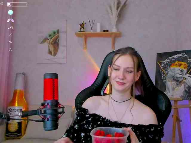 KiraRumGirl webcam