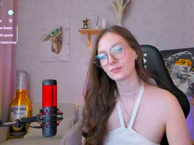 KiraRumGirl webcam