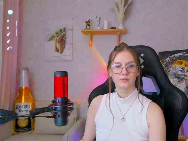 KiraRumGirl webcam