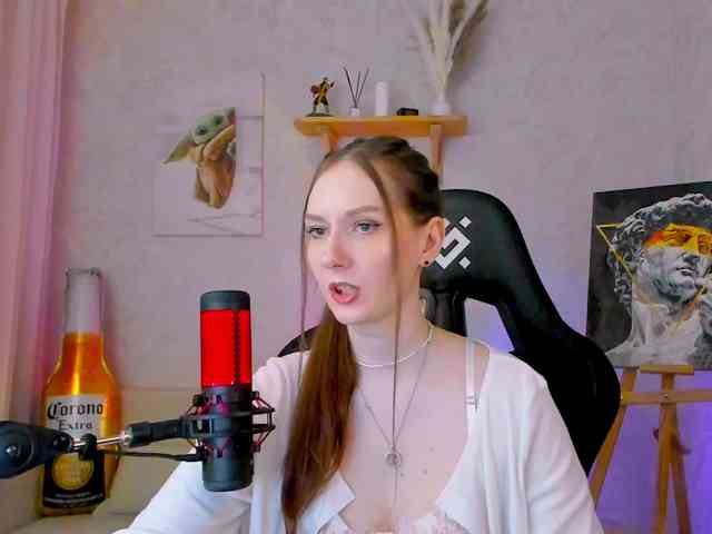 KiraRumGirl webcam