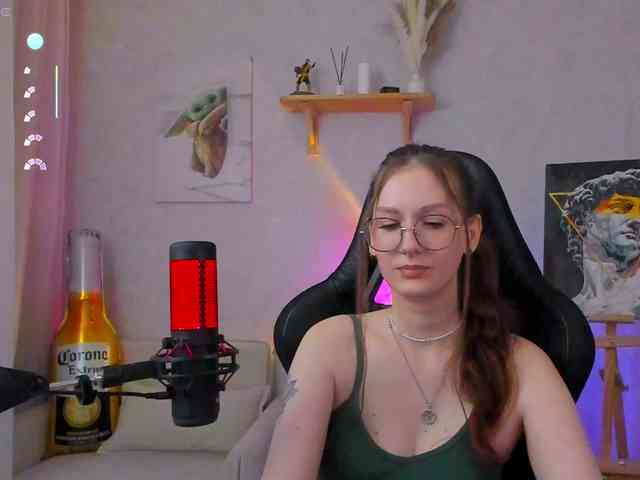 KiraRumGirl webcam