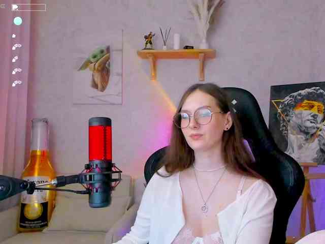 KiraRumGirl webcam