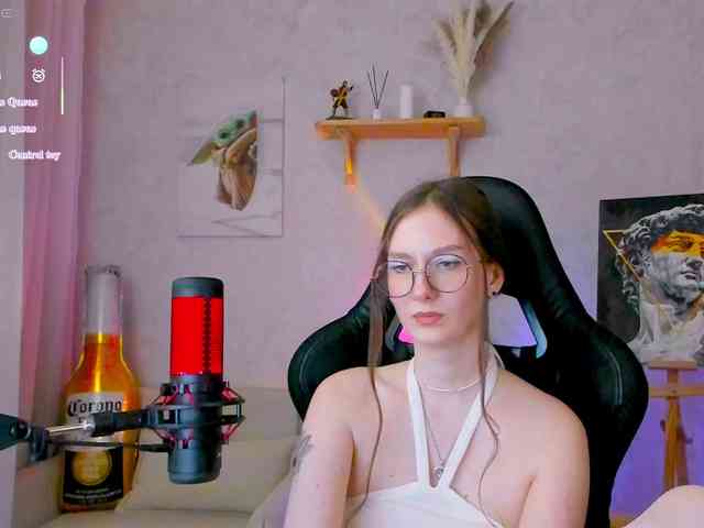 KiraRumGirl webcam