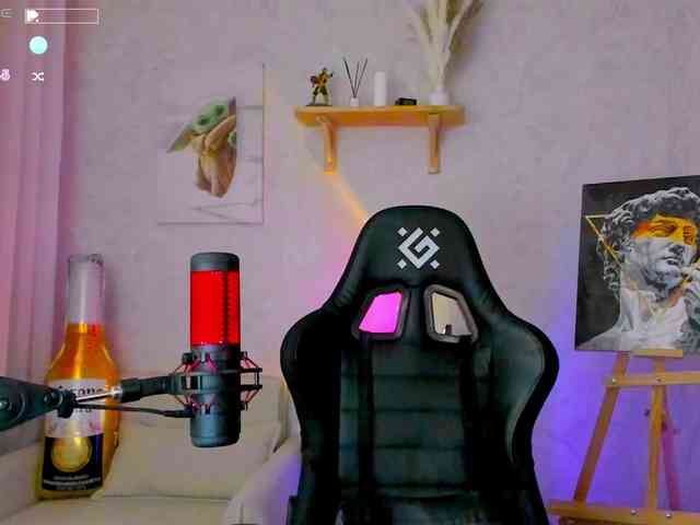 KiraRumGirl webcam