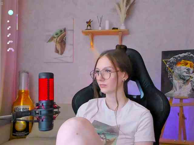 KiraRumGirl webcam