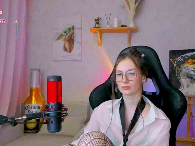 KiraRumGirl webcam