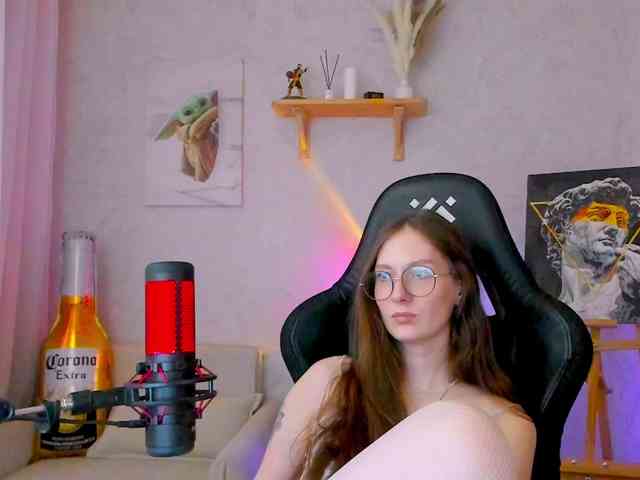KiraRumGirl webcam