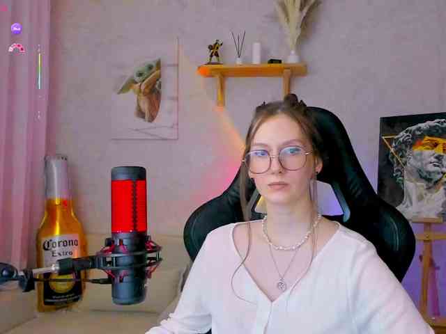 KiraRumGirl webcam