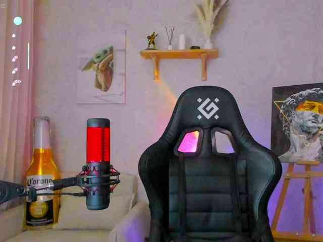 KiraRumGirl webcam