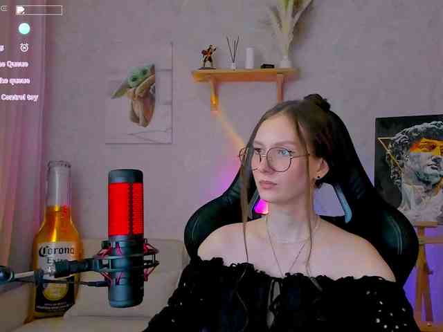 KiraRumGirl webcam