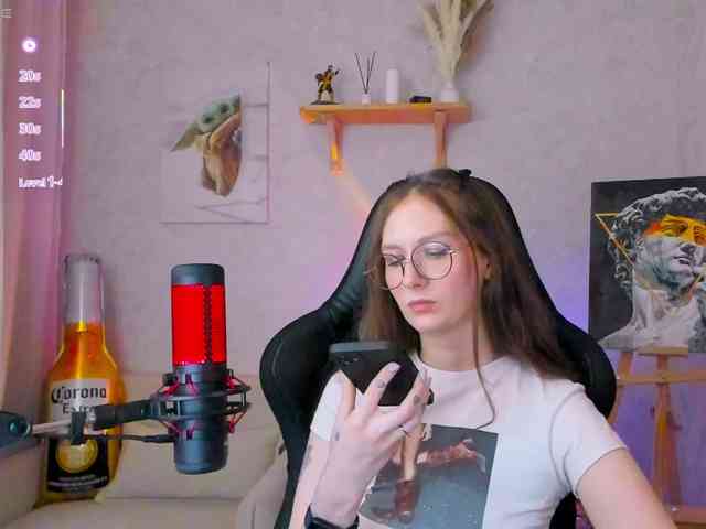 KiraRumGirl webcam