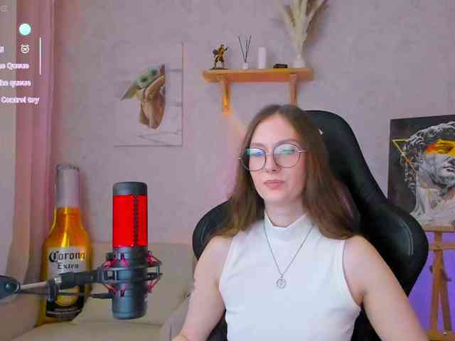KiraRumGirl webcam