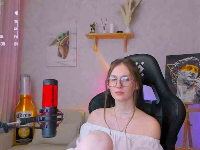 KiraRumGirl webcam