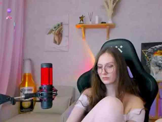 KiraRumGirl webcam