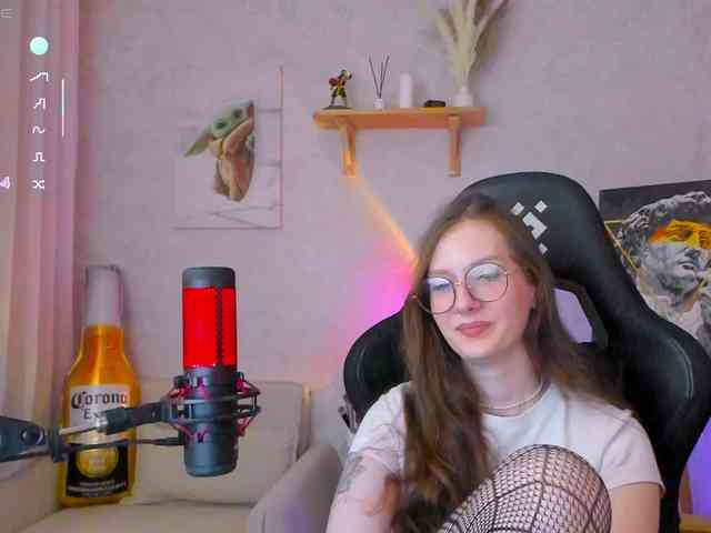 KiraRumGirl webcam